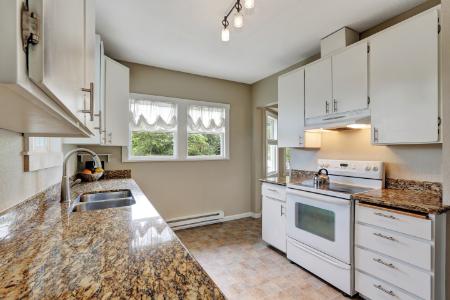 Kitchen Cabinet Cleaning